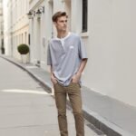 Freizeitkleidung mit V-Ausschnitt für Herren